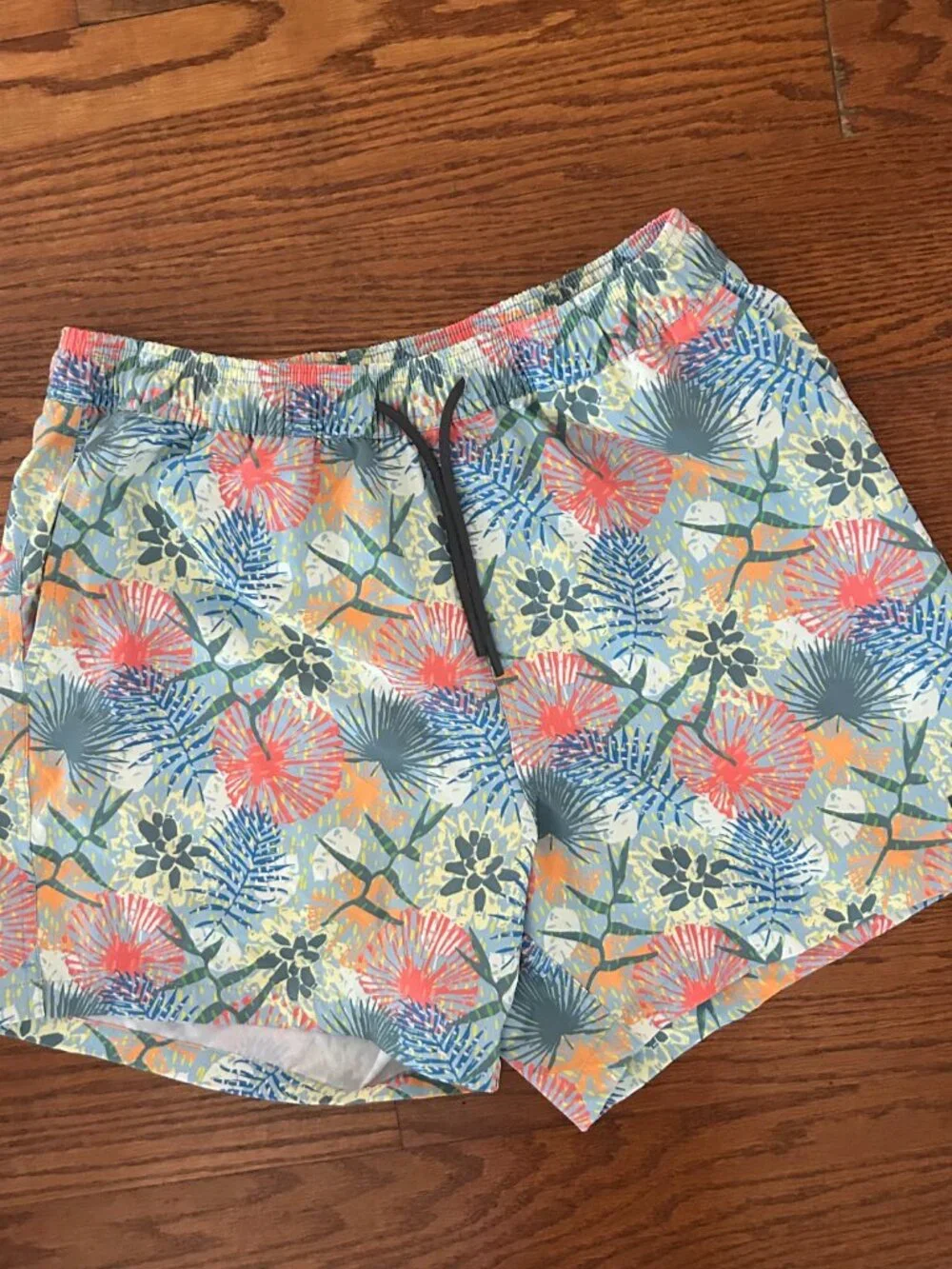AFTCO Strike Swim Shorts Fishing Shorts Tropical Floral Elfin Yellow Size Medium